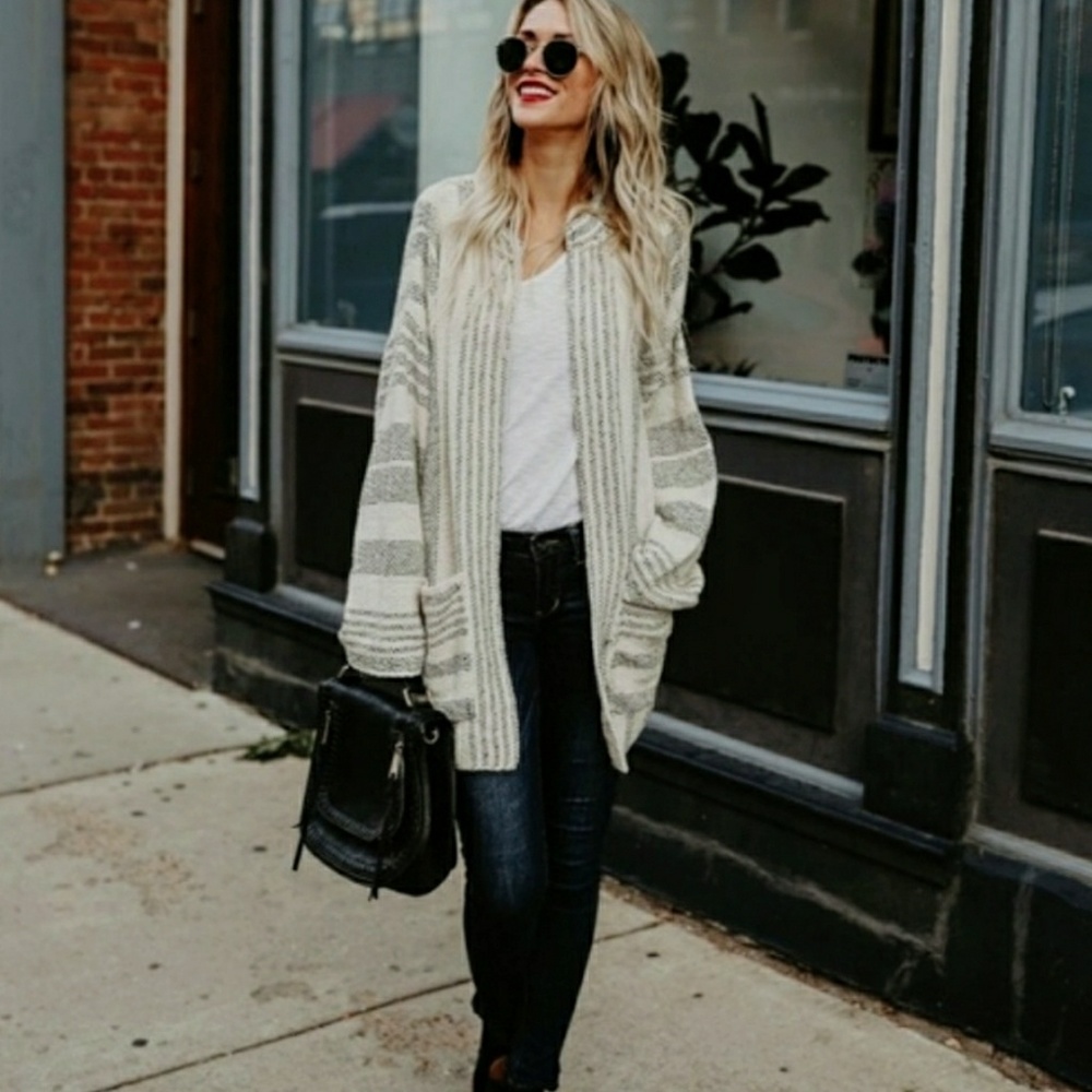 Vici Dolls Deja Cardigan